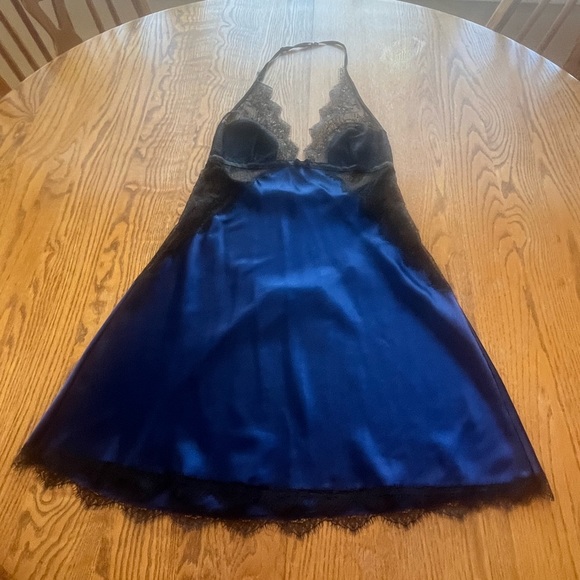Victoria's Secret Other - Victoria’s Secret Halter Short Slip Nighty Lingerie M Y2K Blue w Black Lace